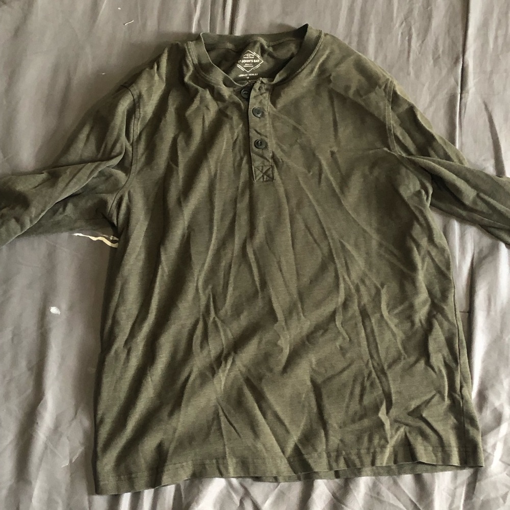 St. John’s bay Henley size M